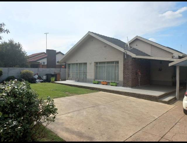 3 BEDROOM HOUSE FOR SALE IN BOKSBURG WEST